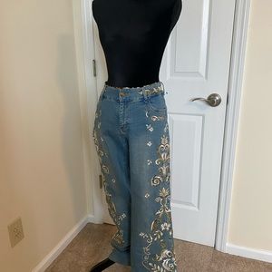 COPY - NWOT  Cache Gold and White Embroidery Bootleg Jeans NWOT